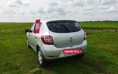 Renault Sandero II рестайлинг, 2015 год, 690 000 рублей, 4 фотография