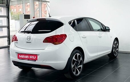 Opel Astra J, 2011 год, 866 000 рублей, 5 фотография