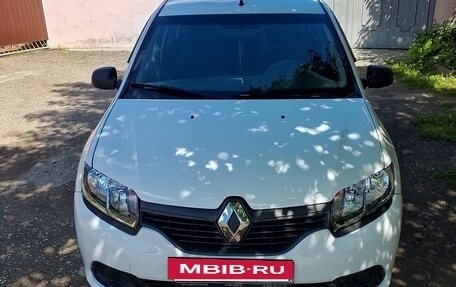 Renault Logan II, 2018 год, 495 000 рублей, 6 фотография
