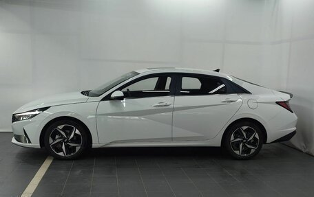 Hyundai Elantra, 2023 год, 2 250 000 рублей, 2 фотография