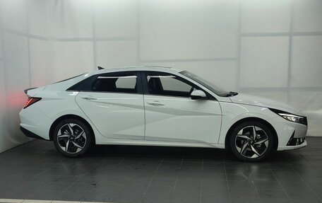 Hyundai Elantra, 2023 год, 2 250 000 рублей, 6 фотография
