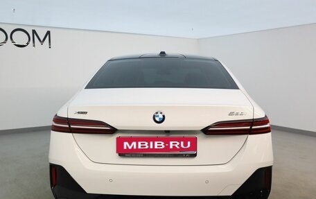 BMW 5 серия, 2024 год, 9 080 000 рублей, 4 фотография