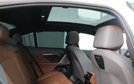 BMW 5 серия, 2024 год, 9 080 000 рублей, 14 фотография