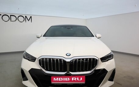 BMW 5 серия, 2024 год, 9 080 000 рублей, 3 фотография