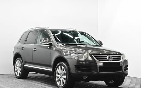 Volkswagen Touareg III, 2010 год, 1 295 000 рублей, 2 фотография