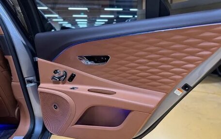 Bentley Flying Spur, 2021 год, 19 160 000 рублей, 14 фотография