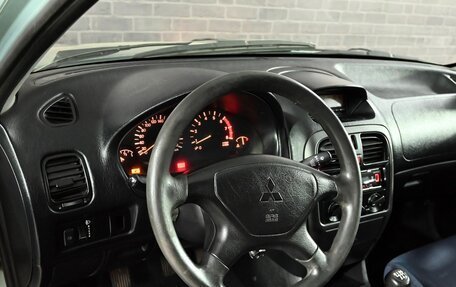 Mitsubishi Carisma I, 2003 год, 300 000 рублей, 12 фотография