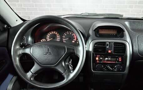 Mitsubishi Carisma I, 2003 год, 300 000 рублей, 14 фотография