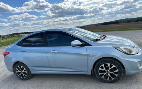 Hyundai Solaris II рестайлинг, 2012 год, 850 000 рублей, 1 фотография