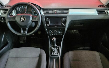 Skoda Rapid I, 2018 год, 925 000 рублей, 9 фотография