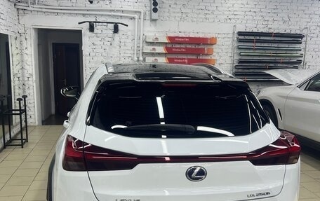 Lexus UX I, 2021 год, 4 250 000 рублей, 14 фотография