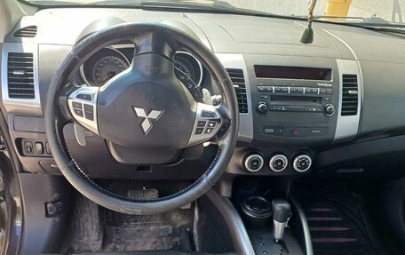 Mitsubishi Outlander III рестайлинг 3, 2008 год, 950 000 рублей, 5 фотография