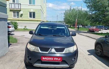 Mitsubishi Outlander III рестайлинг 3, 2008 год, 950 000 рублей, 4 фотография