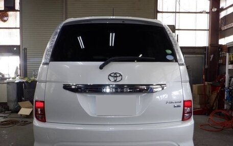 Toyota ISis I, 2016 год, 1 210 000 рублей, 6 фотография
