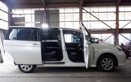 Toyota ISis I, 2016 год, 1 210 000 рублей, 10 фотография