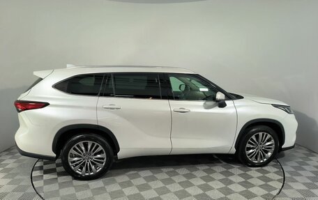 Toyota Highlander, 2024 год, 5 700 000 рублей, 7 фотография