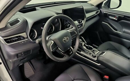 Toyota Highlander, 2024 год, 5 700 000 рублей, 14 фотография