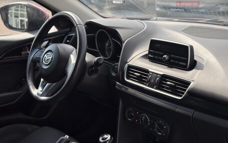 Mazda 3, 2014 год, 1 300 000 рублей, 14 фотография