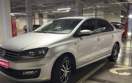 Volkswagen Polo VI (EU Market), 2015 год, 900 000 рублей, 1 фотография