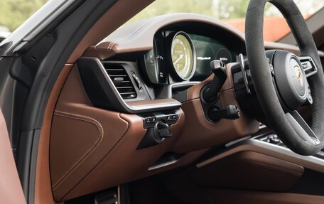 Porsche 911, 2021 год, 29 500 000 рублей, 31 фотография