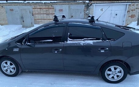 Toyota Prius, 2007 год, 900 000 рублей, 4 фотография