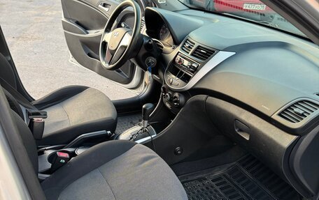 Hyundai Solaris II рестайлинг, 2012 год, 650 000 рублей, 10 фотография