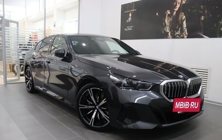 BMW 5 серия, 2023 год, 8 995 000 рублей, 9 фотография