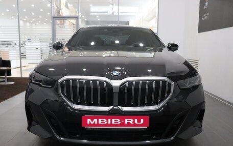 BMW 5 серия, 2023 год, 8 995 000 рублей, 13 фотография