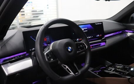 BMW 5 серия, 2023 год, 8 995 000 рублей, 21 фотография