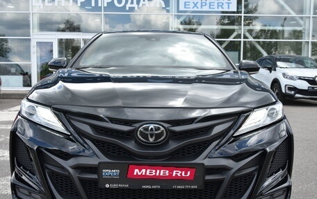 Toyota Camry, 2019 год, 2 800 000 рублей, 2 фотография