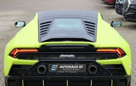 Lamborghini Huracán, 2021 год, 24 000 000 рублей, 2 фотография