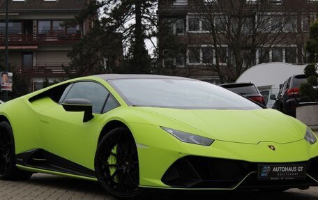 Lamborghini Huracán, 2021 год, 24 000 000 рублей, 5 фотография
