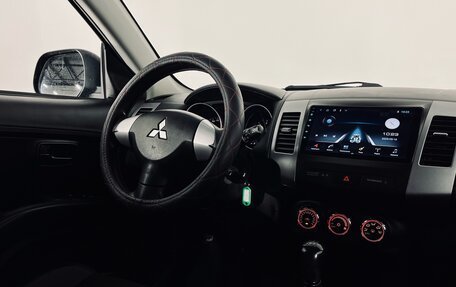Mitsubishi Outlander III рестайлинг 3, 2010 год, 1 210 000 рублей, 12 фотография