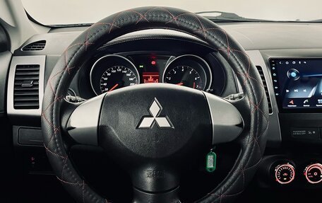 Mitsubishi Outlander III рестайлинг 3, 2010 год, 1 210 000 рублей, 13 фотография