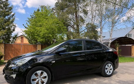 Hyundai Solaris II рестайлинг, 2015 год, 850 000 рублей, 2 фотография