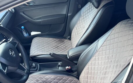 Skoda Rapid I, 2014 год, 1 050 000 рублей, 16 фотография