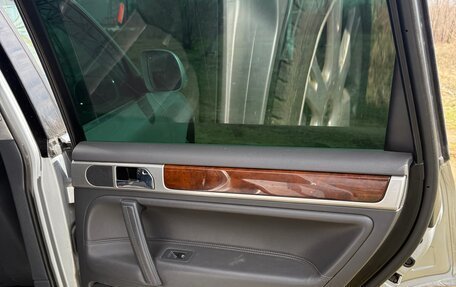 Volkswagen Touareg III, 2009 год, 1 350 000 рублей, 15 фотография
