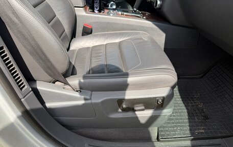 Volkswagen Touareg III, 2009 год, 1 350 000 рублей, 13 фотография