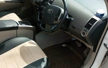 Toyota Prius, 2008 год, 760 000 рублей, 10 фотография