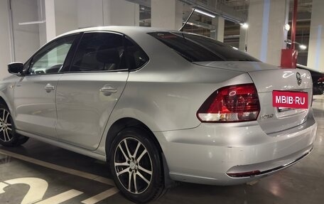 Volkswagen Polo VI (EU Market), 2015 год, 900 000 рублей, 3 фотография
