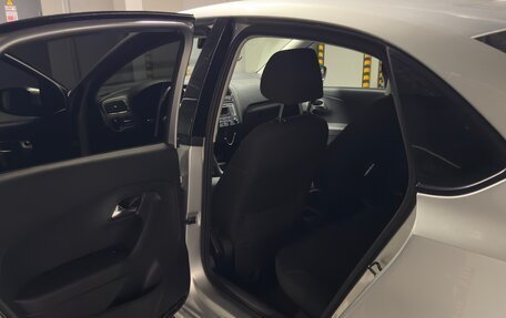 Volkswagen Polo VI (EU Market), 2015 год, 900 000 рублей, 14 фотография
