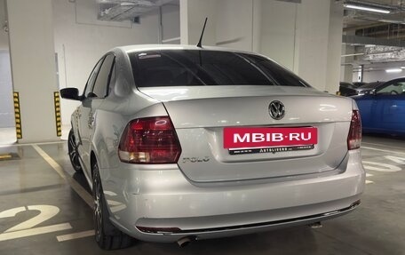 Volkswagen Polo VI (EU Market), 2015 год, 900 000 рублей, 4 фотография