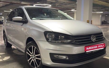 Volkswagen Polo VI (EU Market), 2015 год, 900 000 рублей, 5 фотография