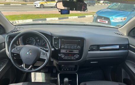 Mitsubishi Outlander III рестайлинг 3, 2019 год, 2 500 000 рублей, 8 фотография