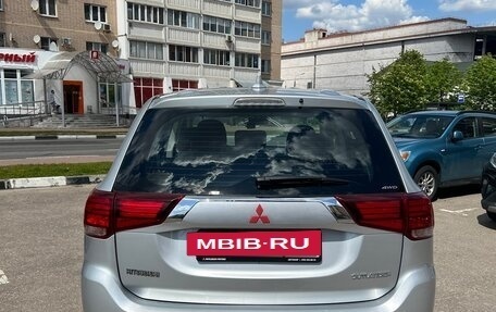 Mitsubishi Outlander III рестайлинг 3, 2019 год, 2 500 000 рублей, 4 фотография