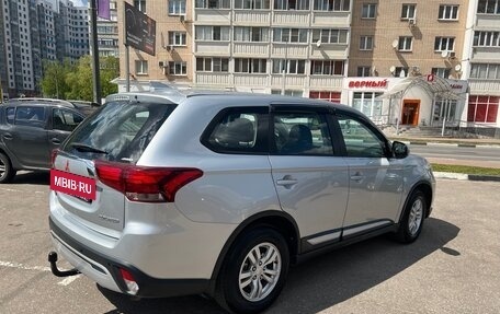 Mitsubishi Outlander III рестайлинг 3, 2019 год, 2 500 000 рублей, 7 фотография