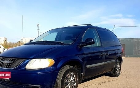Chrysler Voyager IV, 2003 год, 530 000 рублей, 2 фотография