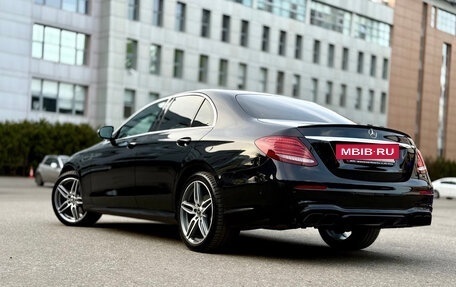 Mercedes-Benz E-Класс, 2017 год, 3 300 000 рублей, 2 фотография
