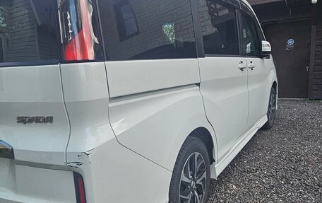 Honda Stepwgn IV, 2018 год, 2 750 000 рублей, 21 фотография