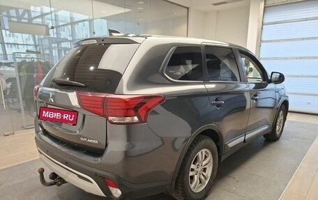 Mitsubishi Outlander III рестайлинг 3, 2019 год, 1 830 000 рублей, 5 фотография